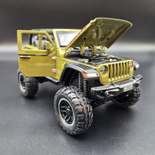 Load image into Gallery viewer, Explorafind 2020 Jeep Wrangler Rubicon Green 1:20 Die Cast Car