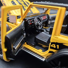 Load image into Gallery viewer, Explorafind 2020 Jeep Wrangler Rubicon Yellow 1:20 Die Cast Car