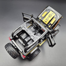 Load image into Gallery viewer, Explorafind 2020 Jeep Wrangler Rubicon Black 1:20 Die Cast Car