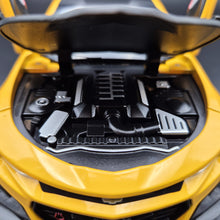 Load image into Gallery viewer, Explorafind 2020 Chevrolet Camaro ZL1 Yellow 1:24 Die Cast Car