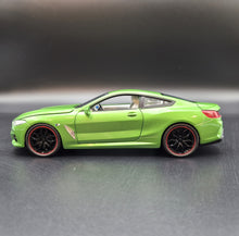 Load image into Gallery viewer, Explorafind 2023 BMW M8 840 Series Coupe Green 1:24 Die Cast Car