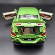 Load image into Gallery viewer, Explorafind 2023 BMW M8 840 Series Coupe Green 1:24 Die Cast Car