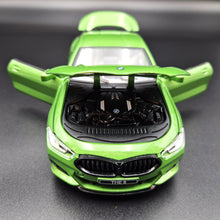 Load image into Gallery viewer, Explorafind 2023 BMW M8 840 Series Coupe Green 1:24 Die Cast Car
