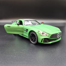 Load image into Gallery viewer, Explorafind 2021 Mercedes-Benz AMG GTR Bright Green 1:24 Die Cast Car