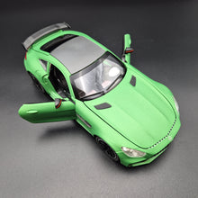 Load image into Gallery viewer, Explorafind 2021 Mercedes-Benz AMG GTR Bright Green 1:24 Die Cast Car