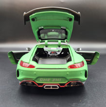 Load image into Gallery viewer, Explorafind 2021 Mercedes-Benz AMG GTR Bright Green 1:24 Die Cast Car