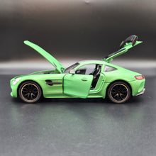 Load image into Gallery viewer, Explorafind 2021 Mercedes-Benz AMG GTR Bright Green 1:24 Die Cast Car
