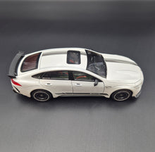 Load image into Gallery viewer, Explorafind 2021 Mercedes-Benz AMG GT63 White 1:24 Die Cast Car