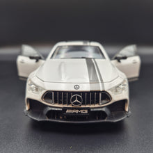 Load image into Gallery viewer, Explorafind 2021 Mercedes-Benz AMG GT63 White 1:24 Die Cast Car