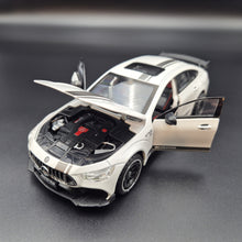Load image into Gallery viewer, Explorafind 2021 Mercedes-Benz AMG GT63 White 1:24 Die Cast Car