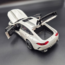 Load image into Gallery viewer, Explorafind 2021 Mercedes-Benz AMG GT63 White 1:24 Die Cast Car