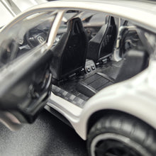 Load image into Gallery viewer, Explorafind 2021 Mercedes-Benz AMG GT63 White 1:24 Die Cast Car