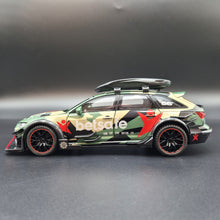 Load image into Gallery viewer, Explorafind 2021 Audi RS6 Wagon Green Camouflage 1:24 Die Cast Car