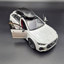 Load image into Gallery viewer, Explorafind 2022 Audi RS6 Avant White 1:24 Die Cast Car