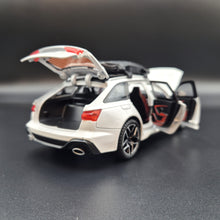 Load image into Gallery viewer, Explorafind 2022 Audi RS6 Avant White 1:24 Die Cast Car
