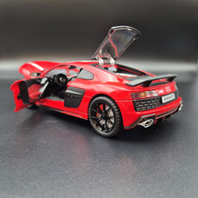 Load image into Gallery viewer, Explorafind 2020 Audi R8 V10 Red 1:24 Die Cast Car