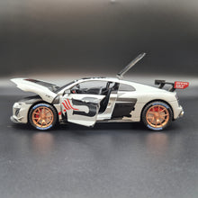 Load image into Gallery viewer, Explorafind 2020 Audi R8 V10 Matte Light Grey 1:24 Die Cast Car