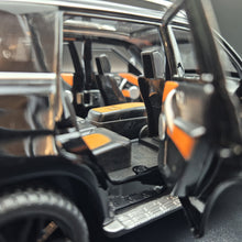 Load image into Gallery viewer, Explorafind 2023 Nissan Patrol Black 1:24 Die Cast Car