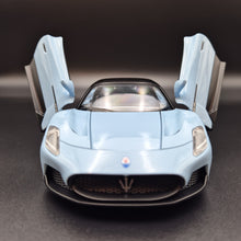 Load image into Gallery viewer, Explorafind 2023 Maserati MC20 Sky Blue 1:24 Die Cast Car