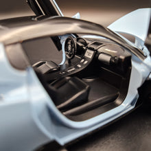 Load image into Gallery viewer, Explorafind 2023 Maserati MC20 Sky Blue 1:24 Die Cast Car