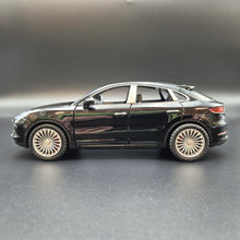 Load image into Gallery viewer, Explorafind 2018 Porsche Cayenne S Black 1:24 Die Cast Car
