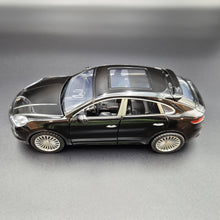 Load image into Gallery viewer, Explorafind 2018 Porsche Cayenne S Black 1:24 Die Cast Car