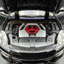 Load image into Gallery viewer, Explorafind 2018 Porsche Cayenne S Black 1:24 Die Cast Car