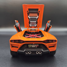 Load image into Gallery viewer, Explorafind 2023 Lamborghini Countach LPI 800-4 Orange 1:24 Die Cast Car
