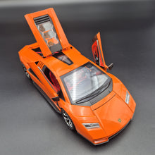 Load image into Gallery viewer, Explorafind 2023 Lamborghini Countach LPI 800-4 Orange 1:24 Die Cast Car