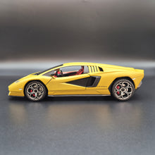 Load image into Gallery viewer, Explorafind 2023 Lamborghini Countach LPI 800-4 Matte Yellow 1:24 Die Cast Car