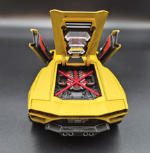 Load image into Gallery viewer, Explorafind 2023 Lamborghini Countach LPI 800-4 Matte Yellow 1:24 Die Cast Car