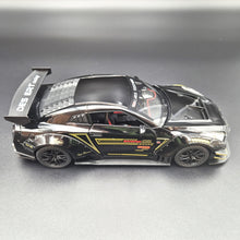 Load image into Gallery viewer, Explorafind 2020 Nissan GT-R Black 1:24 Die Cast Car