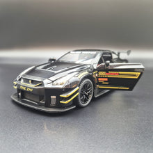 Load image into Gallery viewer, Explorafind 2020 Nissan GT-R Black 1:24 Die Cast Car