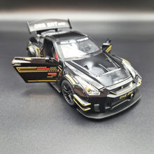 Load image into Gallery viewer, Explorafind 2020 Nissan GT-R Black 1:24 Die Cast Car