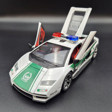 Load image into Gallery viewer, Explorafind 2023 Lamborghini Countach LPI 800-4 Dubai Police White 1:24 Die Cast Police Car