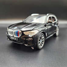 Load image into Gallery viewer, Explorafind 2020 BMW X5 Black 1:24 Die Cast Car