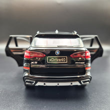 Load image into Gallery viewer, Explorafind 2020 BMW X5 Black 1:24 Die Cast Car