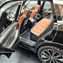 Load image into Gallery viewer, Explorafind 2020 BMW X5 Black 1:24 Die Cast Car