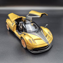 Load image into Gallery viewer, Explorafind 2018 Pagani Huayra Gold 1:24 Die Cast Car