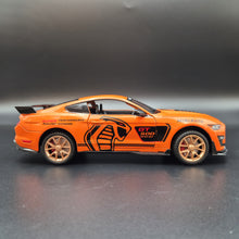 Load image into Gallery viewer, Explorafind 2022 Ford Mustang Shelby GT500 Orange 1:24 Die Cast Car