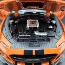 Load image into Gallery viewer, Explorafind 2022 Ford Mustang Shelby GT500 Orange 1:24 Die Cast Car