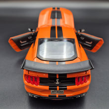 Load image into Gallery viewer, Explorafind 2022 Ford Mustang Shelby GT500 Orange 1:24 Die Cast Car