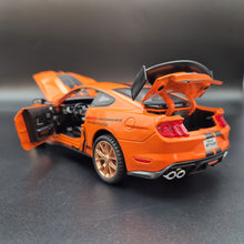 Load image into Gallery viewer, Explorafind 2022 Ford Mustang Shelby GT500 Orange 1:24 Die Cast Car