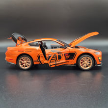 Load image into Gallery viewer, Explorafind 2022 Ford Mustang Shelby GT500 Orange 1:24 Die Cast Car