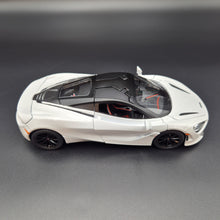 Load image into Gallery viewer, Explorafind 2023 McLaren 720S White 1:24 Die Cast Car