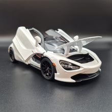 Load image into Gallery viewer, Explorafind 2023 McLaren 720S White 1:24 Die Cast Car