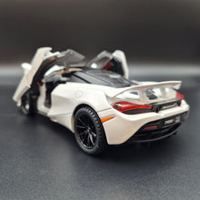 Load image into Gallery viewer, Explorafind 2023 McLaren 720S White 1:24 Die Cast Car