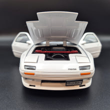 Load image into Gallery viewer, Explorafind 1989 Mazda RX-7 White 1:24 Die Cast Car