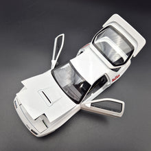 Load image into Gallery viewer, Explorafind 1989 Mazda RX-7 White 1:24 Die Cast Car