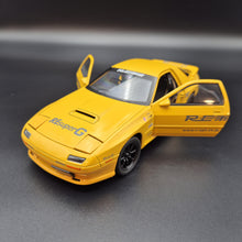 Load image into Gallery viewer, Explorafind 1989 Mazda RX-7 Yellow 1:24 Die Cast Car